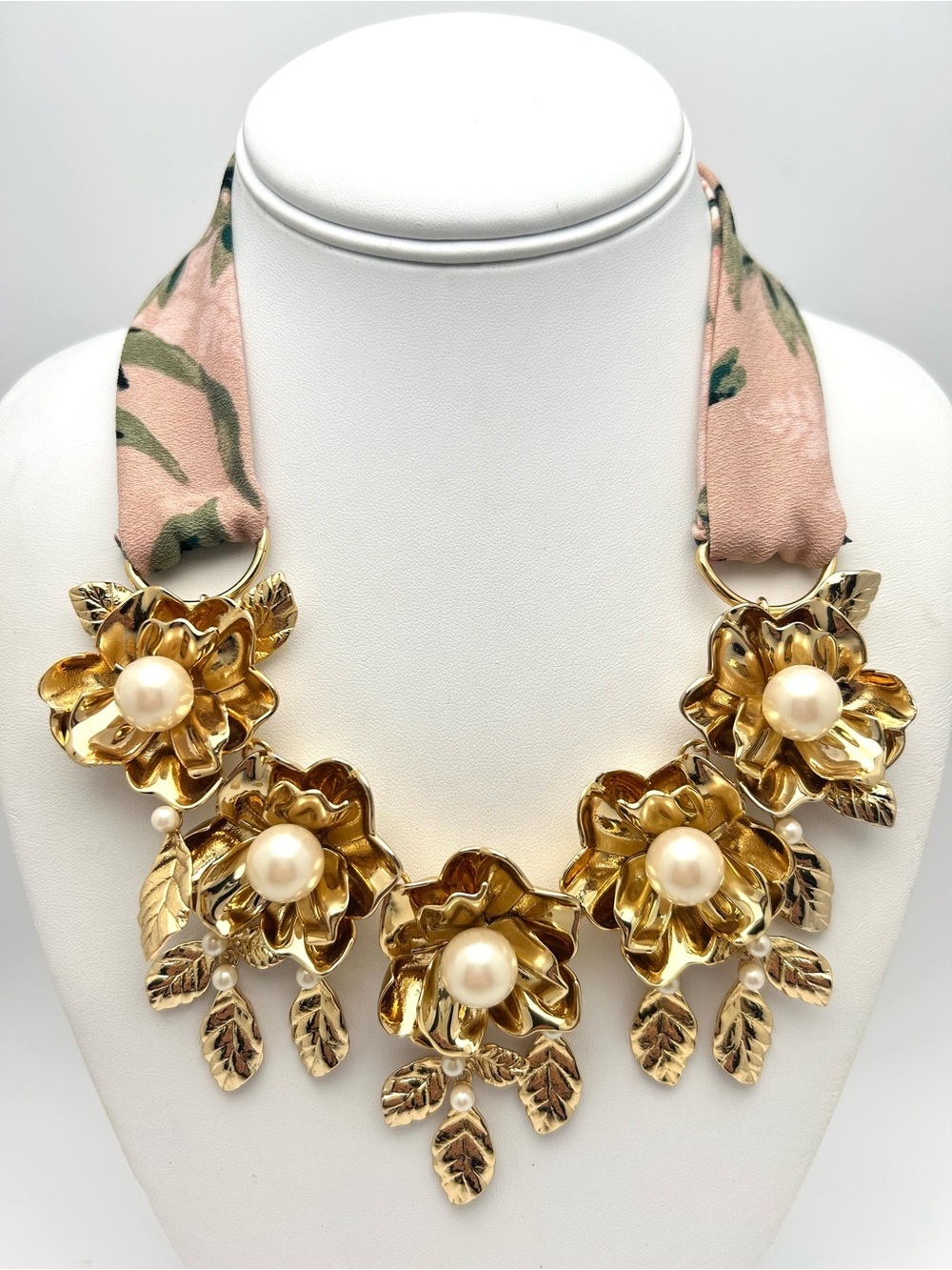 Kate Spade Lavish Blooms Necklace NWT
